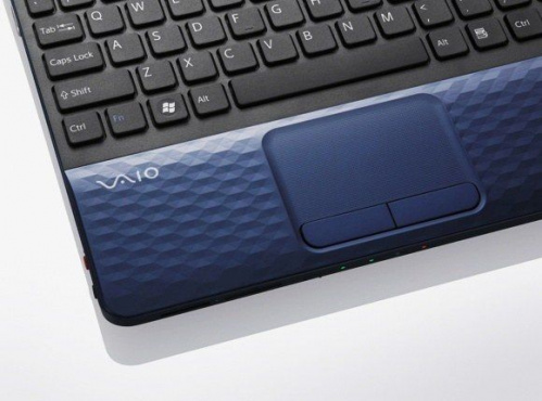 Sony VAIO VPC-F23X1R/Bl вид боковой панели